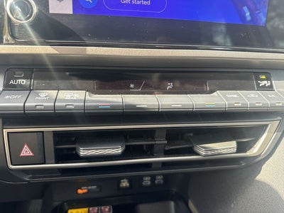 2025 Toyota Camry SE HYBRID