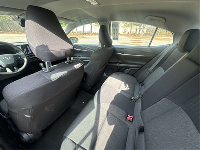 2025 Toyota Camry SE HYBRID