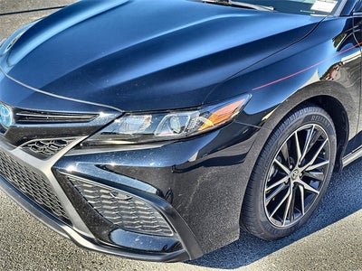 2024 Toyota Camry Hybrid SE