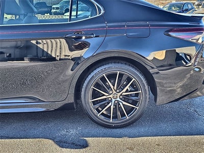 2024 Toyota Camry Hybrid SE