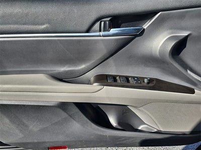 2024 Toyota Camry Hybrid SE