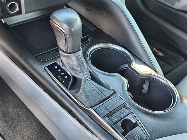 2024 Toyota Camry Hybrid SE