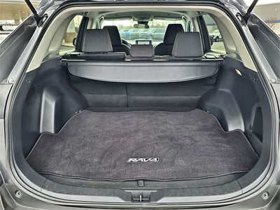 2023 Toyota RAV4 Hybrid LE