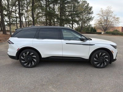 2025 Lincoln Nautilus Reserve