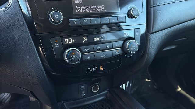 2017 Nissan Rogue SV