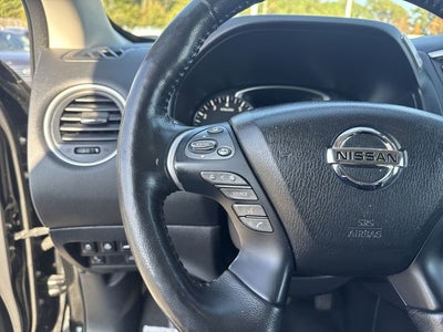 2020 Nissan Pathfinder SL