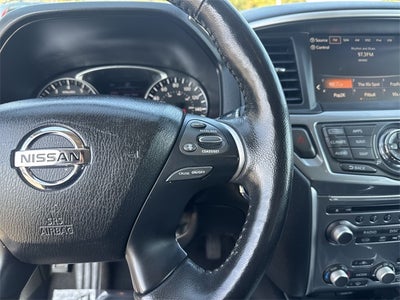 2020 Nissan Pathfinder SL