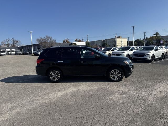 2020 Nissan Pathfinder SL