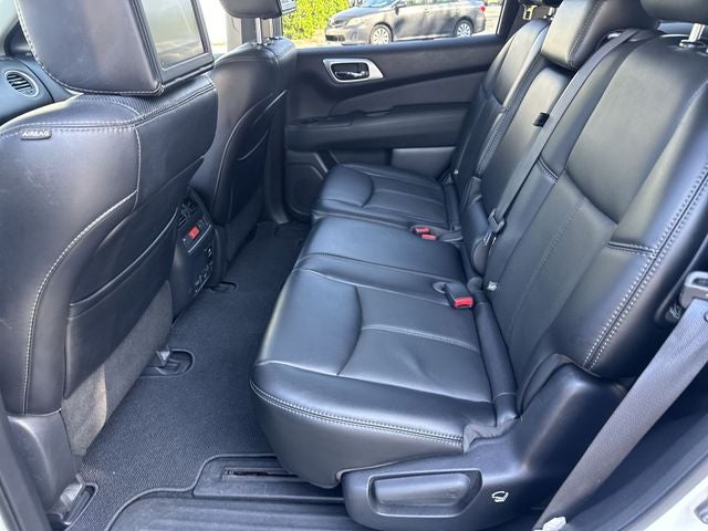 2017 Nissan Pathfinder Platinum