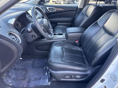 2017 Nissan Pathfinder Platinum