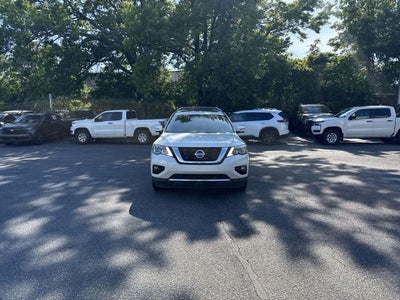 2017 Nissan Pathfinder Platinum
