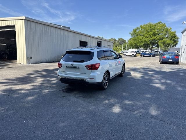 2017 Nissan Pathfinder Platinum