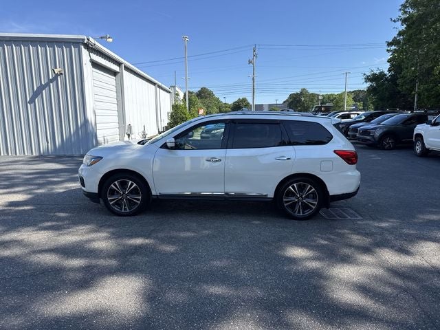 2017 Nissan Pathfinder Platinum