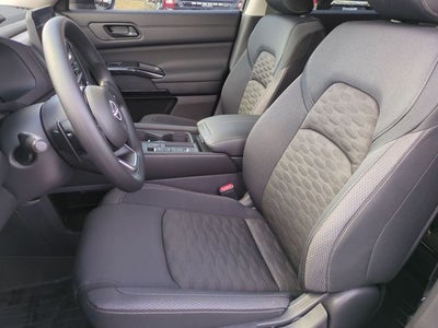 2025 Nissan Pathfinder S