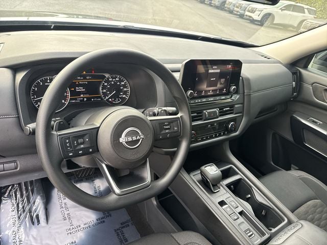 2024 Nissan Pathfinder S