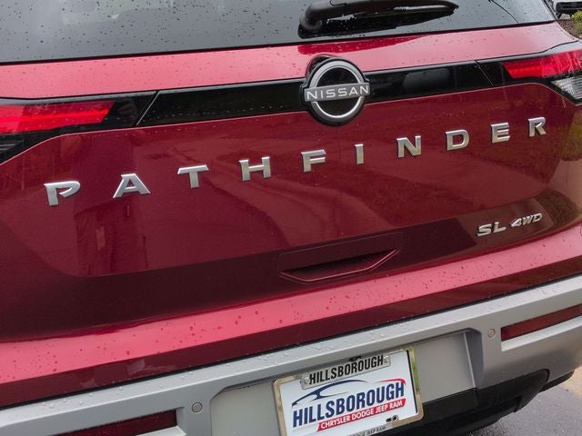 2023 Nissan Pathfinder SL