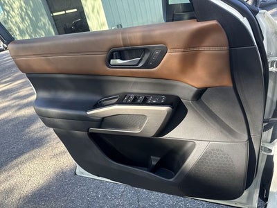 2023 Nissan Pathfinder Platinum