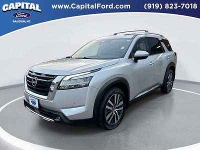 2022 Nissan Pathfinder Platinum