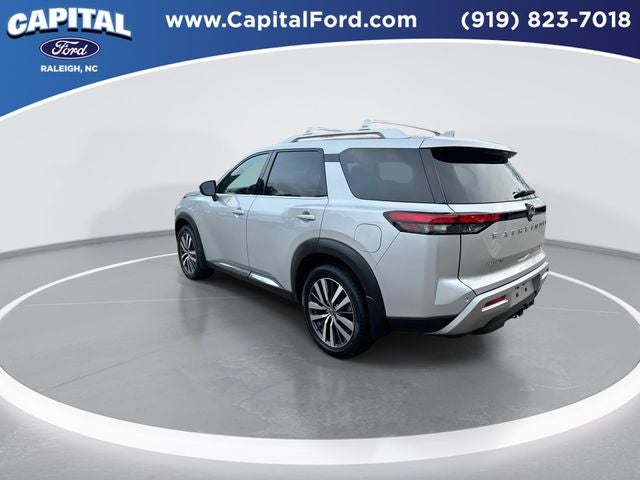 2022 Nissan Pathfinder Platinum
