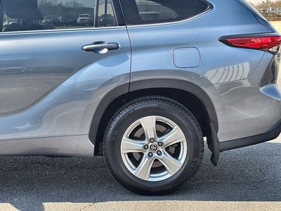 2022 Toyota Highlander LE