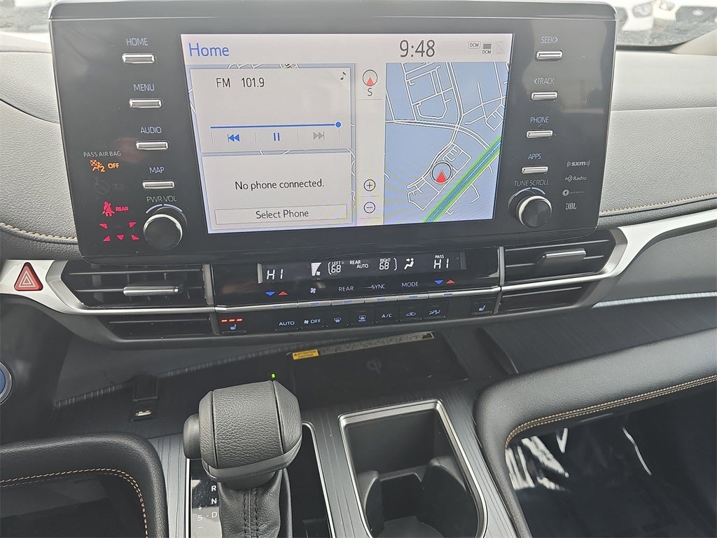 2023 Toyota Sienna Woodland Edition 7 Passenger