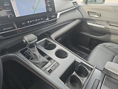 2023 Toyota Sienna Woodland Edition 7 Passenger
