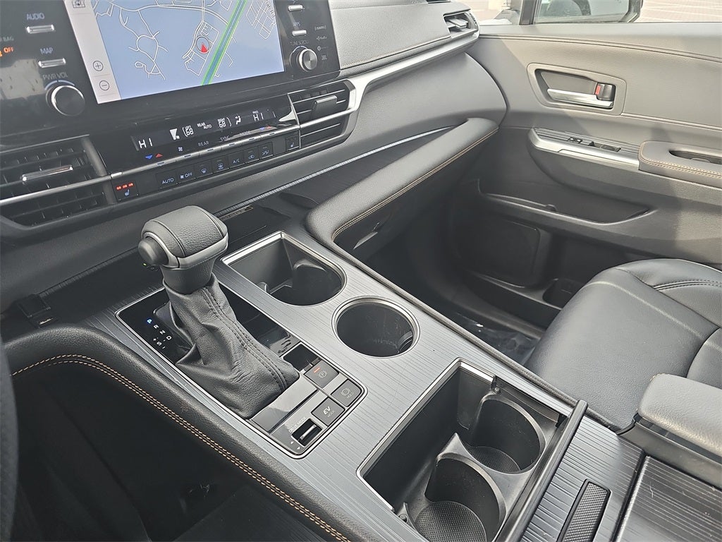 2023 Toyota Sienna Woodland Edition 7 Passenger