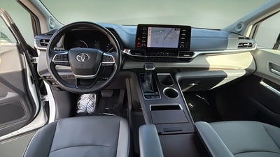 2023 Toyota Sienna XLE 8 Passenger