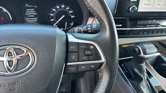 2023 Toyota Sienna XLE 8 Passenger