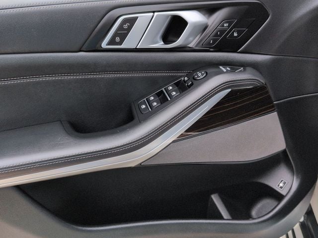 2025 BMW X5 xDrive50e Premium