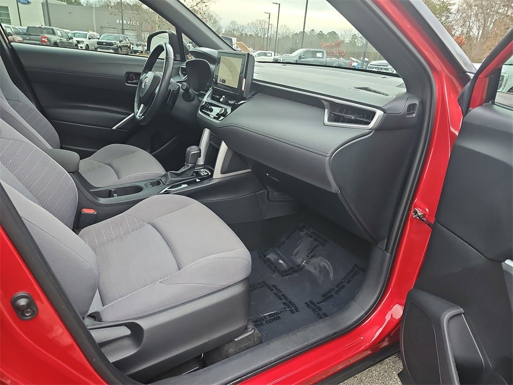 2023 Toyota Corolla Cross Hybrid SE