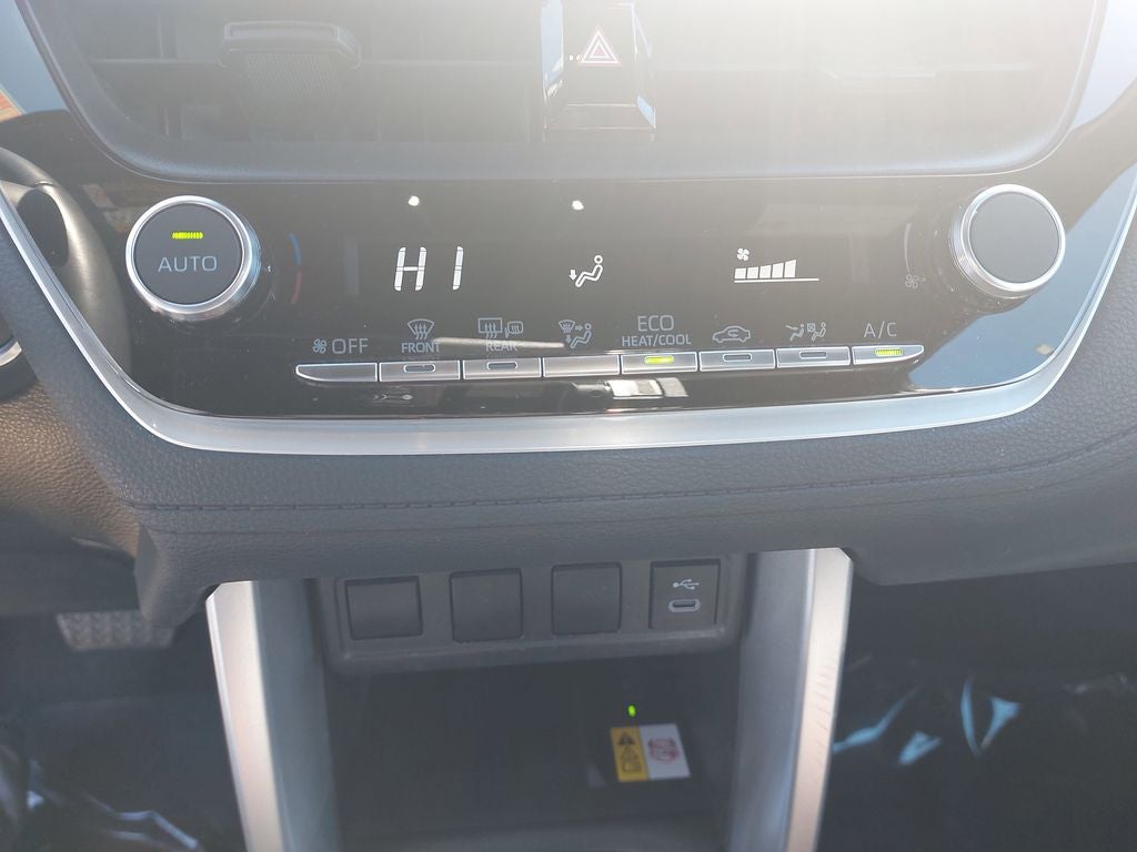 2023 Toyota Corolla Cross Hybrid SE