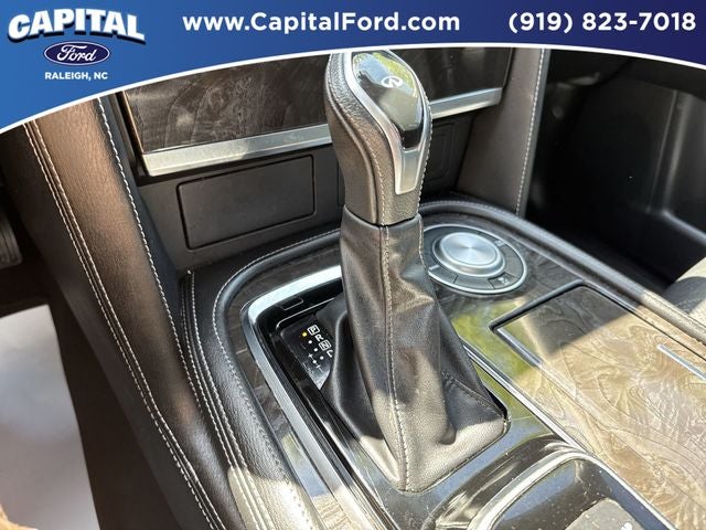 2024 INFINITI QX80 LUXE