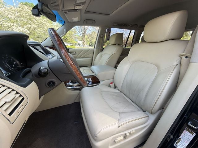2017 INFINITI QX80 DELUXE