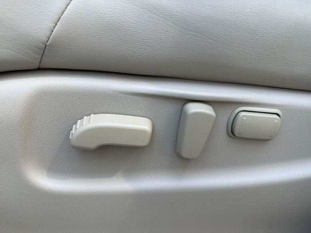 2017 INFINITI QX80 DELUXE