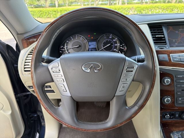 2017 INFINITI QX80 DELUXE
