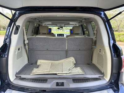 2017 INFINITI QX80 DELUXE