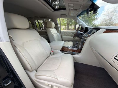 2017 INFINITI QX80 DELUXE