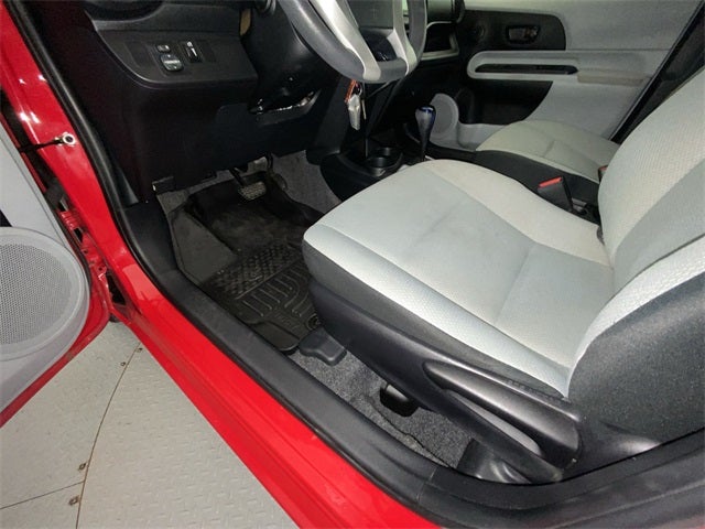 2013 Toyota Prius c Base