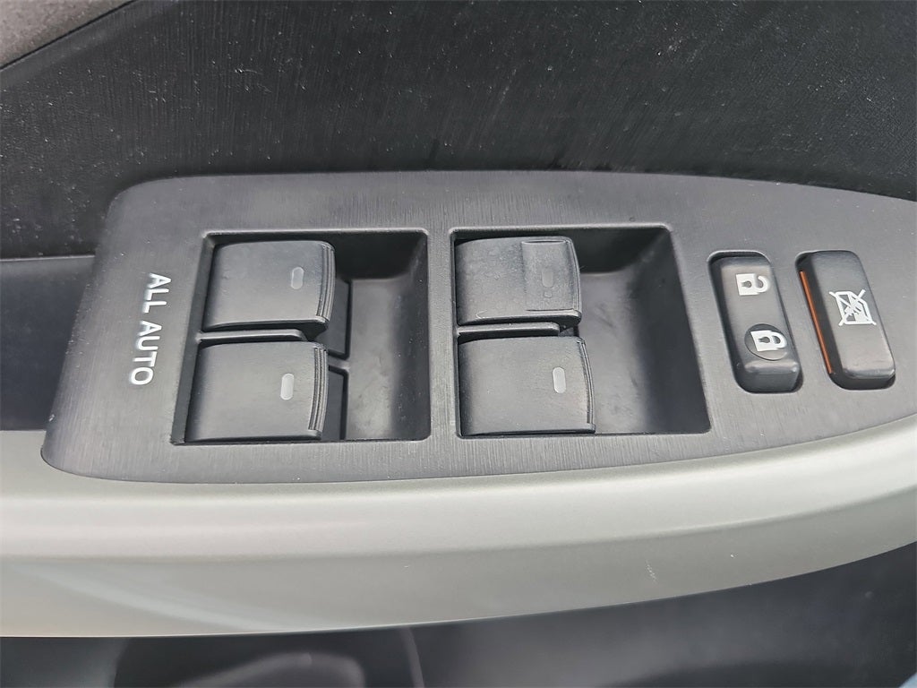 2014 Toyota Prius Plug-in Base