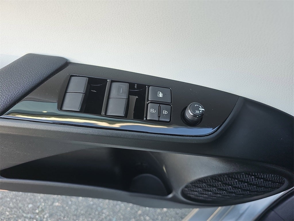 2022 Toyota Prius LE AWD-e