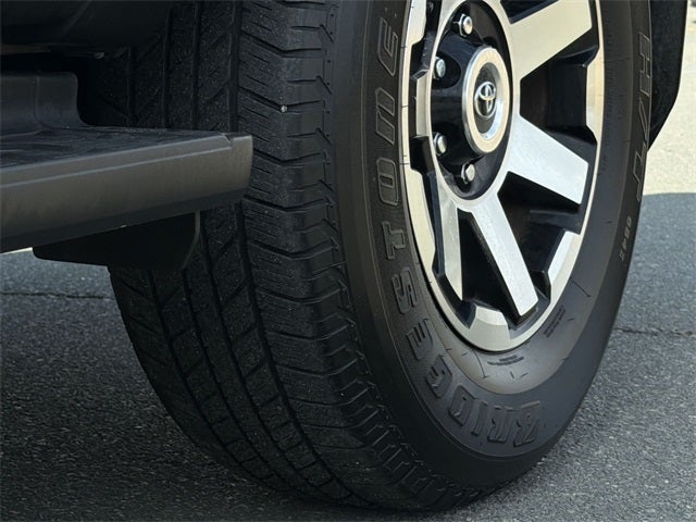 2024 Toyota 4Runner TRD Off-Road