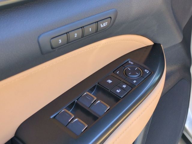 2025 Lexus NX 350h Premium