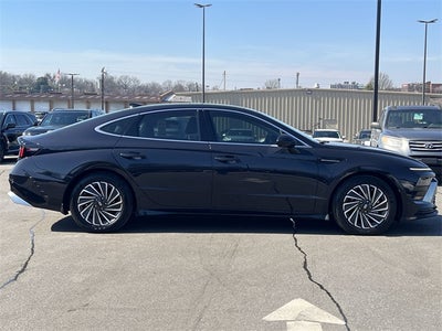 2025 Hyundai Sonata Hybrid Limited