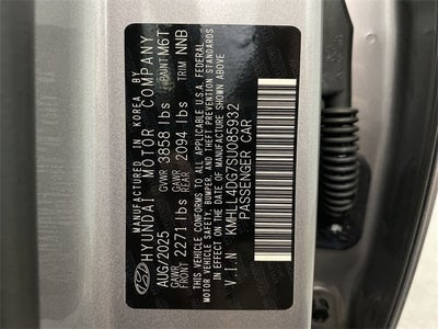 2025 Hyundai Elantra SE