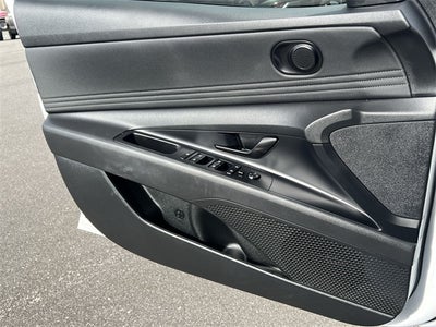 2025 Hyundai Elantra Hybrid SEL Sport