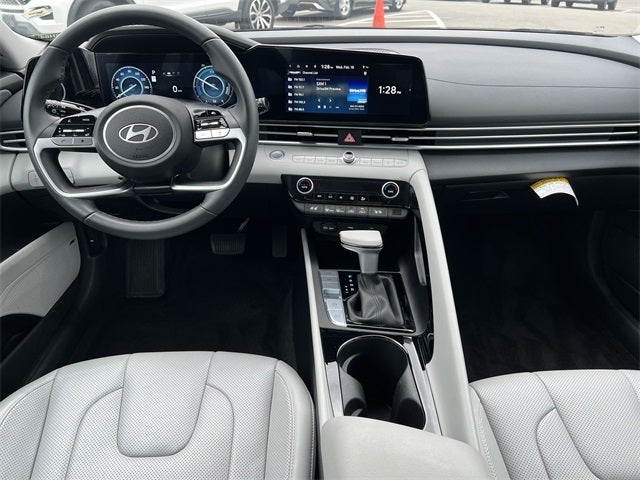 2025 Hyundai Elantra Hybrid Limited