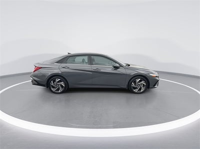 2025 Hyundai Elantra Hybrid Limited