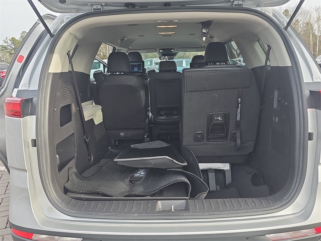 2023 Kia Carnival LX