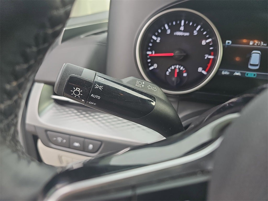 2023 Kia Carnival LX